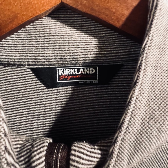 Kirkland - Picture 2 of 3